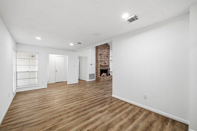 Building Photo - 12931 Westella Dr