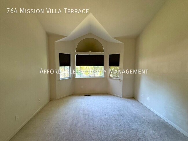Building Photo - 764 Mission Villa Terrace