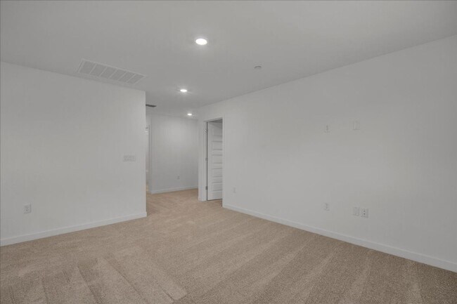 Building Photo - 12658 Rosefinch Wy