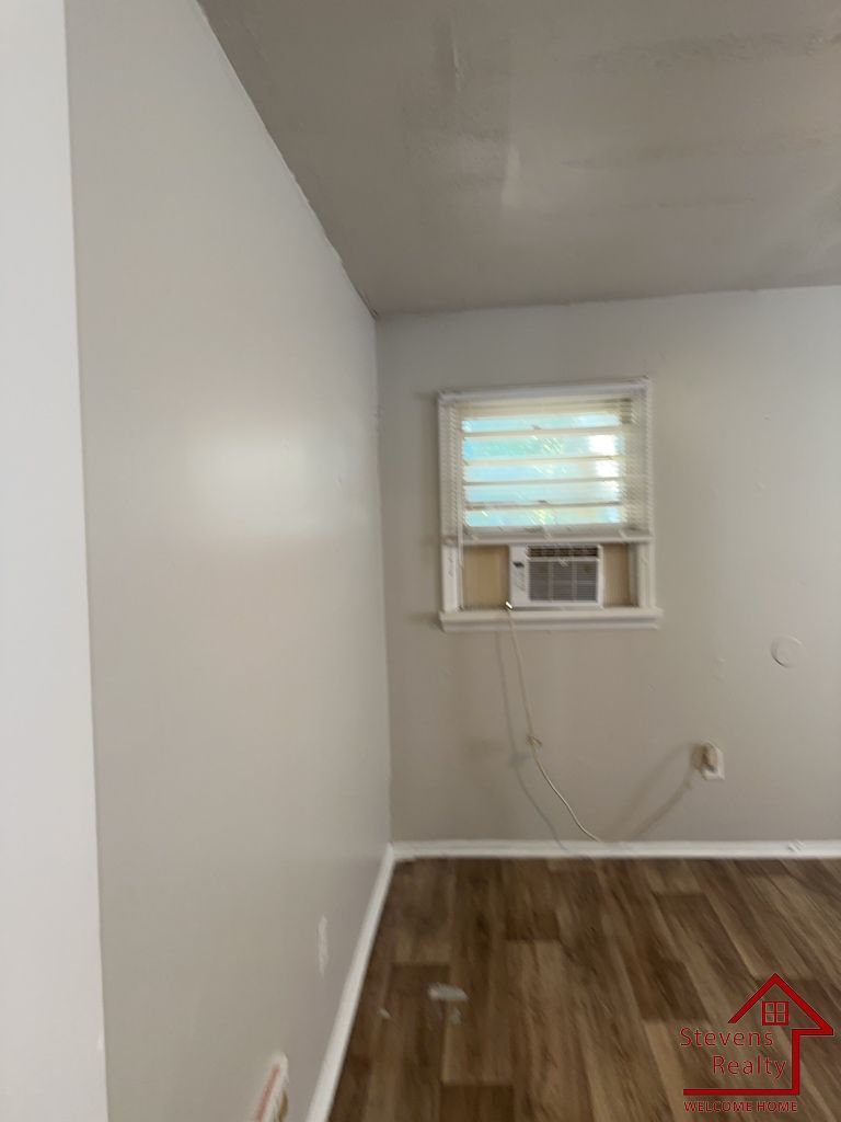 Building Photo - 539 N Hawthorne St
