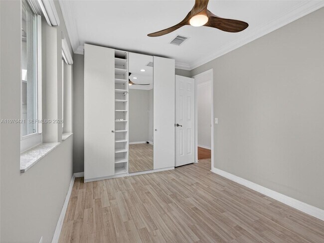 Building Photo - 1008 Highland Meadows Dr