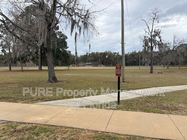 Building Photo - 2383 NW 22nd Ct