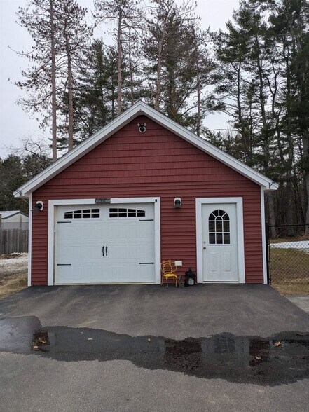 Building Photo - 11 Corn Hill Rd