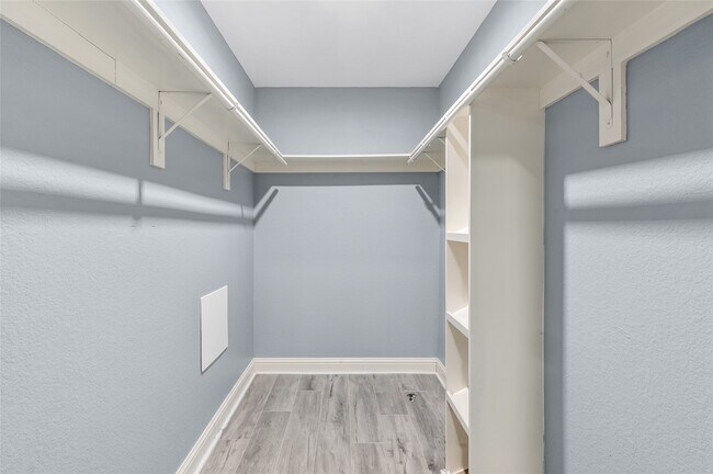 Building Photo - 3853 Rosedale St