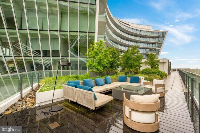 Building Photo - 601 Wharf St SW