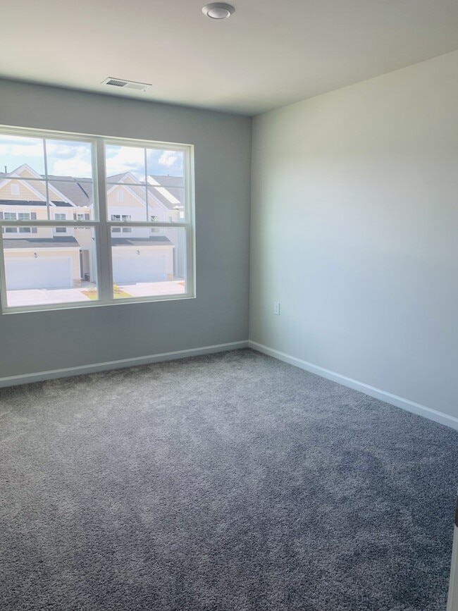 Building Photo - 6011 Grey Colt Wy