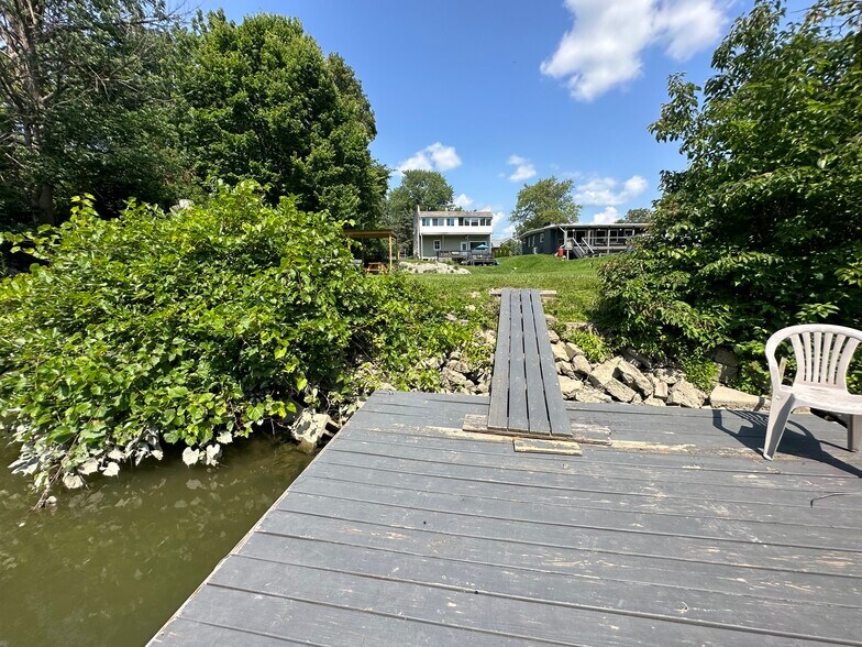 Building Photo - 22929 Huron River Dr