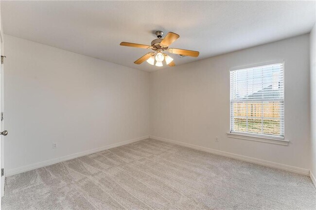 Building Photo - 102 Skinner St