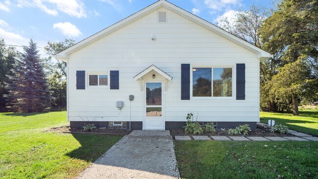 Building Photo - 3582 N Milford Rd