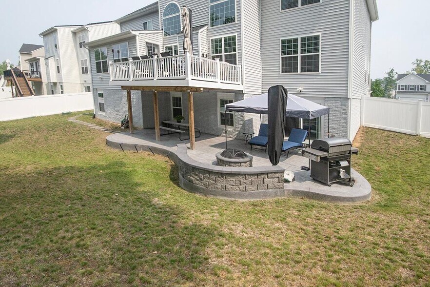 Back of House - 225 Brafferton Blvd