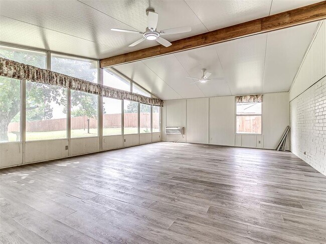 Building Photo - 1170 Mockingbird Cir