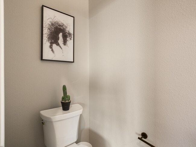 Building Photo - Newer Townhome in Downtown Albuquerque