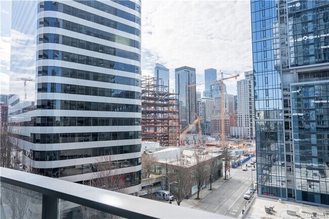 Building Photo - 1Bd/1Ba Seattle Condo