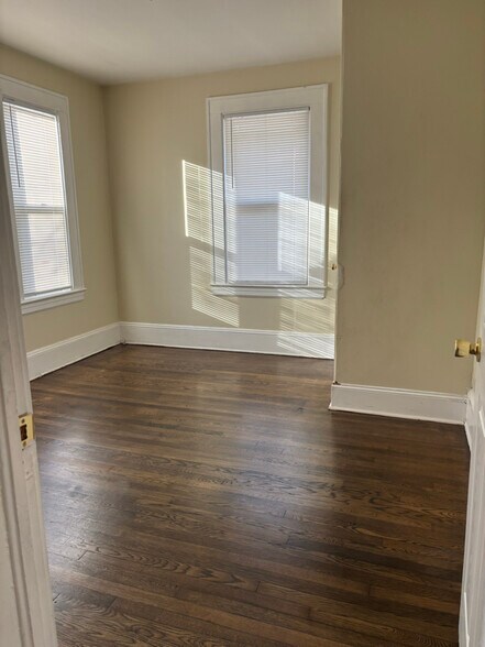 Building Photo - 2939 Bon Air Ave