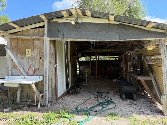 Building Photo - 18640 County Line Rd