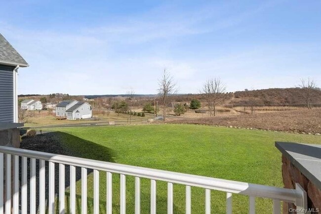 Building Photo - 861 Lattintown Rd