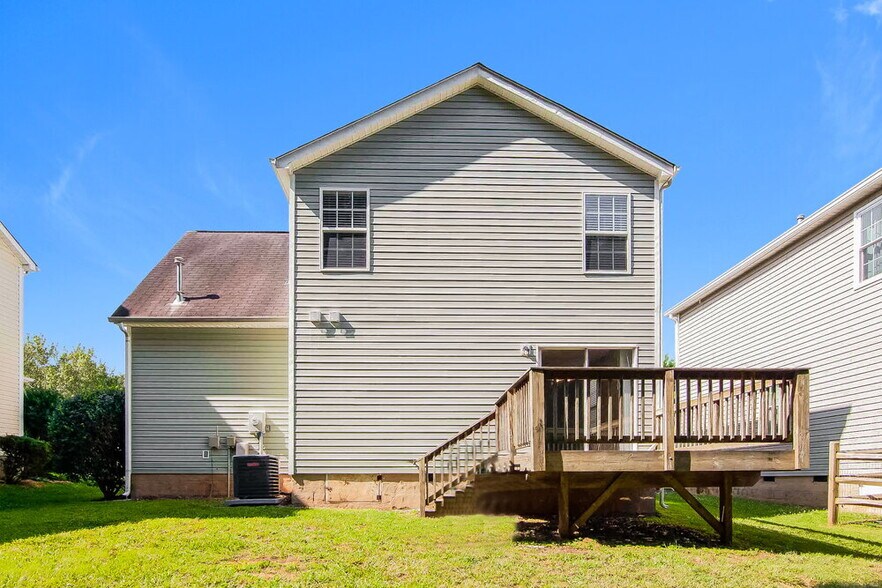 Building Photo - 11202 Northwoods Forest Dr