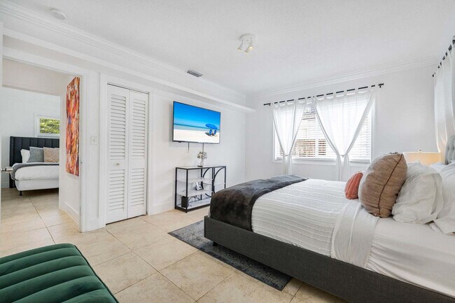 Building Photo - 11121 Griffing Blvd