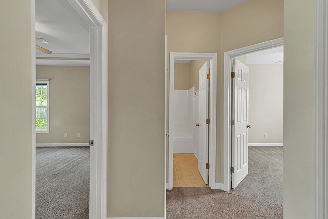 Building Photo - 238 Silver Hills Dr