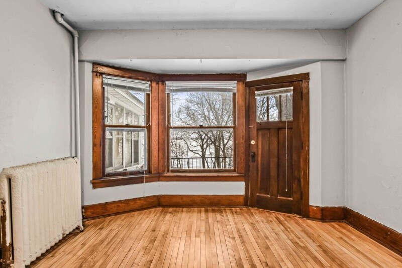 Building Photo - 933 Spaight St