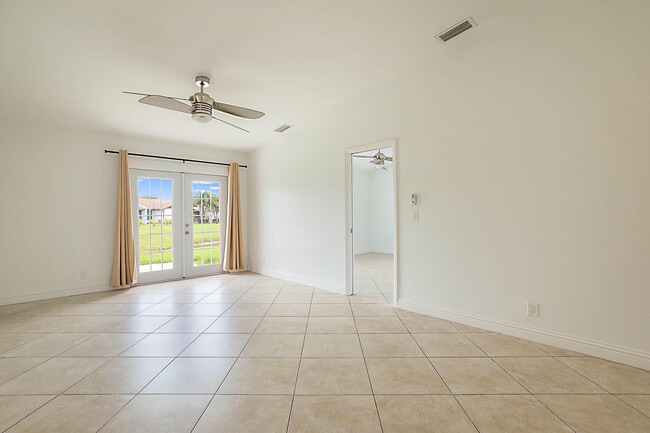 Building Photo - 5241 Breadfruit Cir