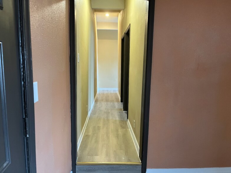 Building Photo - 3911 Spear St