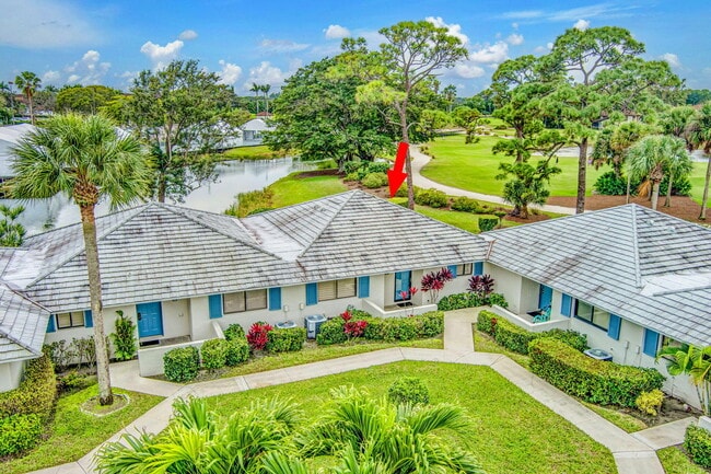 Building Photo - 515 Club Dr