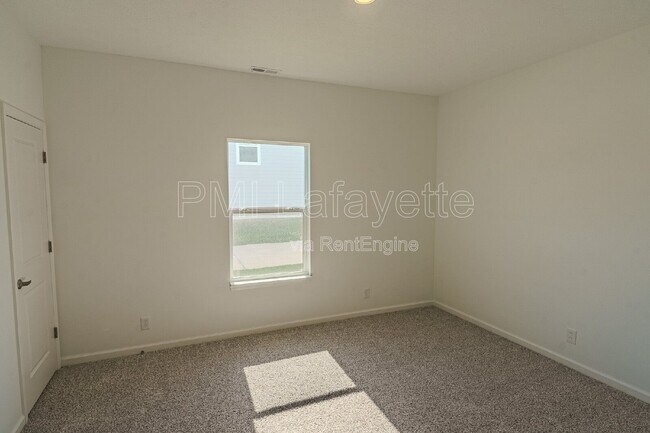 Building Photo - 641 W Bulrush Ct