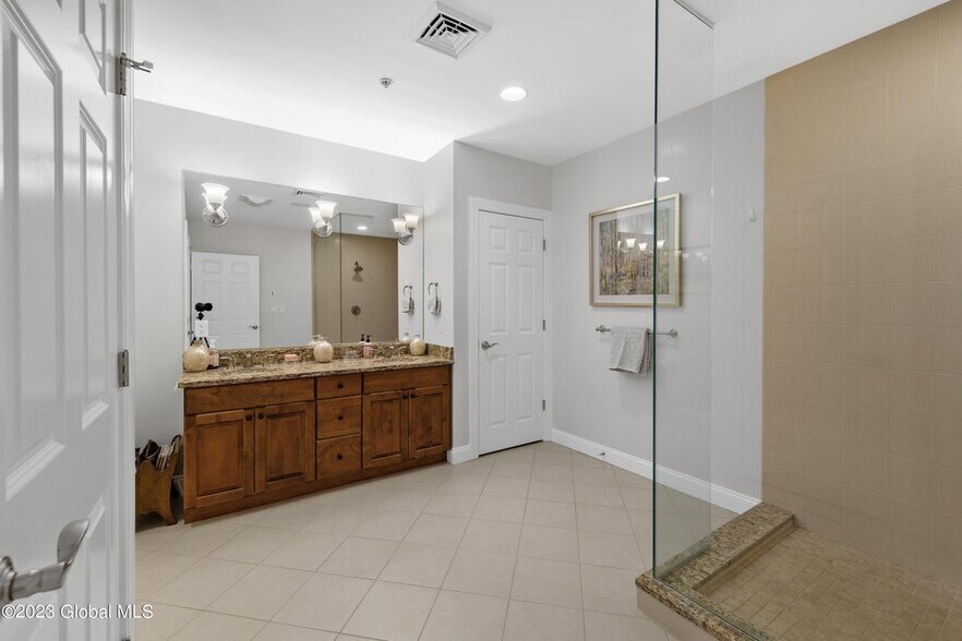 Building Photo - 38 High Rock Ave