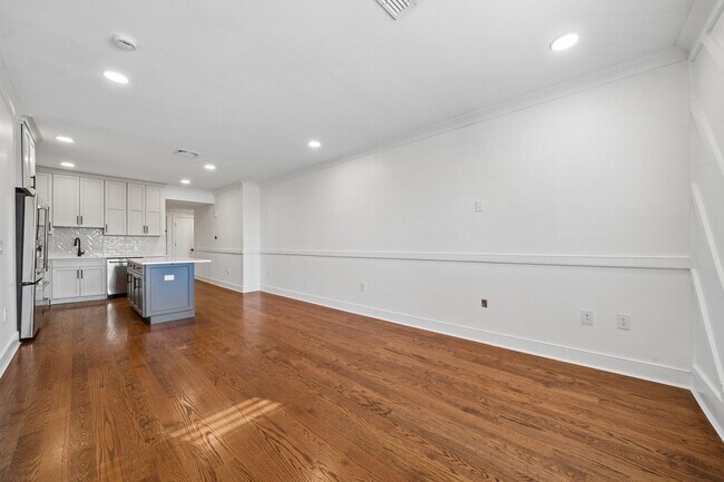 Building Photo - 139 Sherman Pl