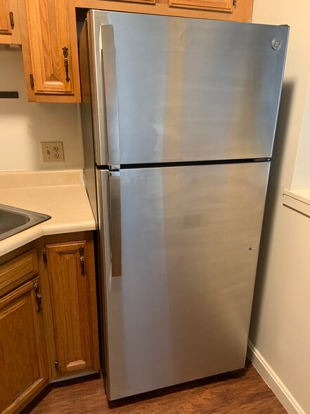Kitchen New Refrigerator - 306 Jacksonia St