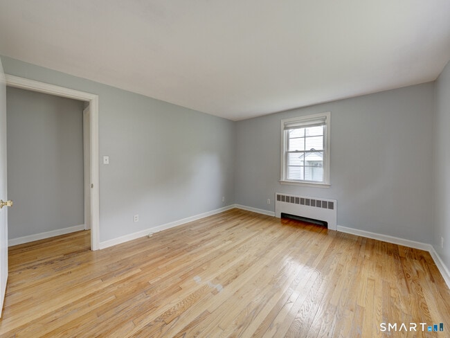 Building Photo - 36 Westview Terrace