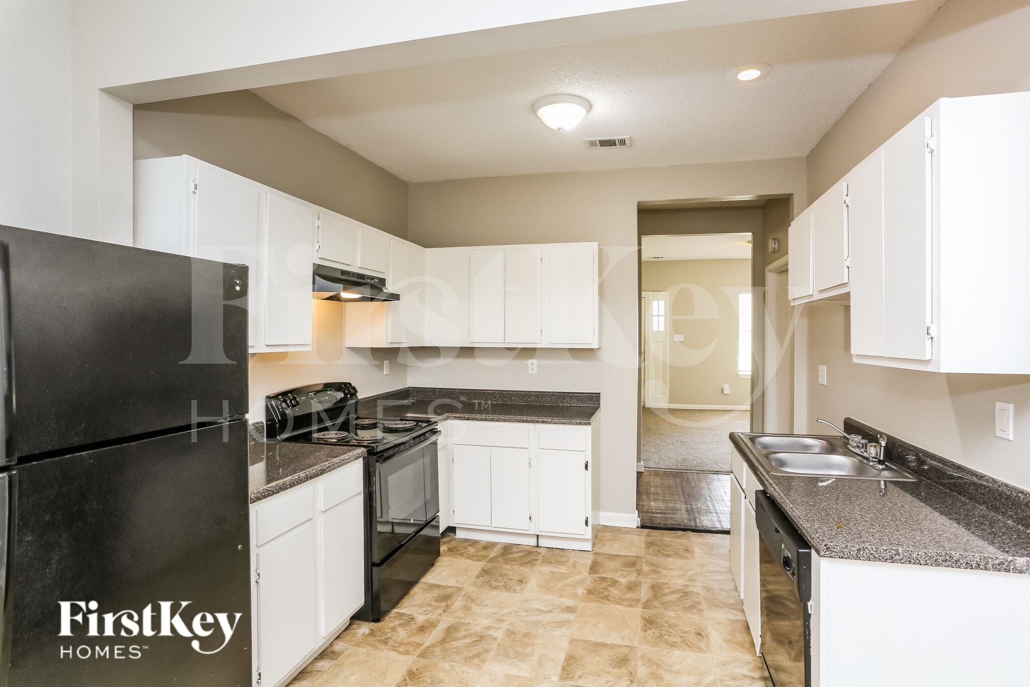 Building Photo - 690 N Willett St