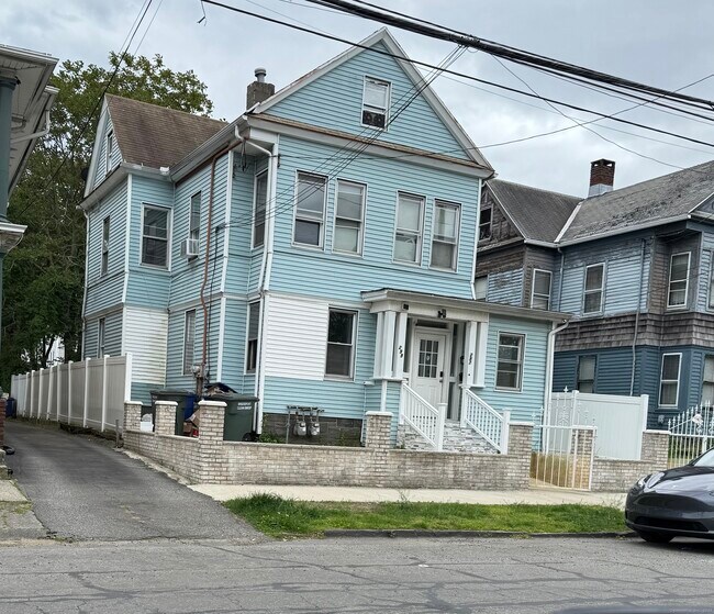 Primary Photo - 297 Laurel Ave
