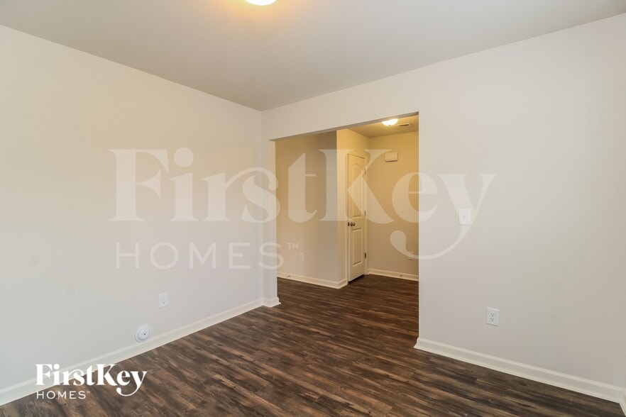 Building Photo - 1618 Dodson St