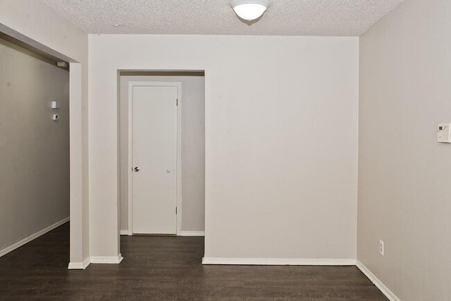 Building Photo - 3208 SE 56th St