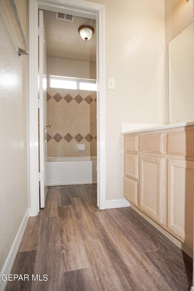 Building Photo - 13717 Paseo De Fe Cir