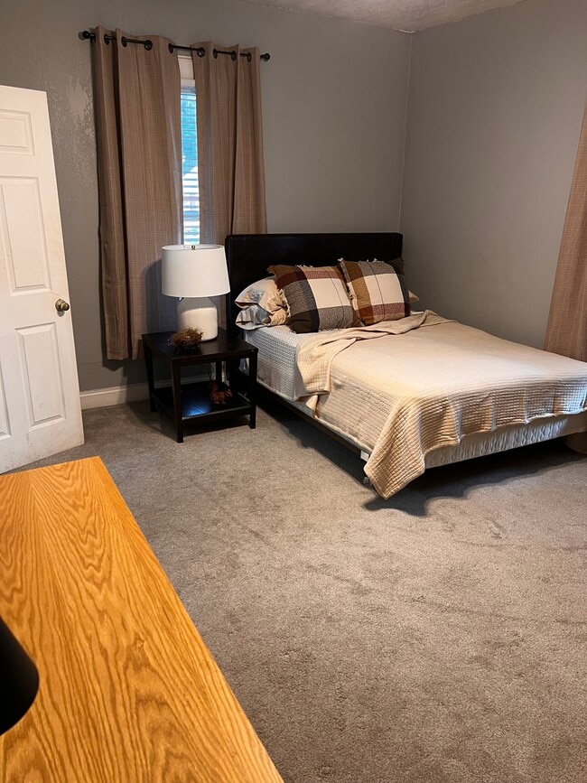 Building Photo - 713 Kearney St