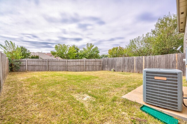 Building Photo - Charming 2-Story Duplex in Gated Community...