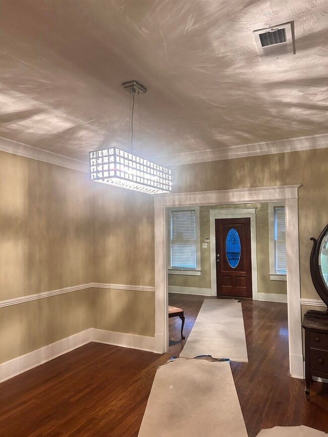 Building Photo - 1804 Foster Ave