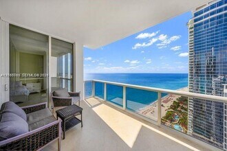 Building Photo - 18101 Collins Ave