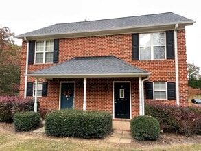 Building Photo - 1304