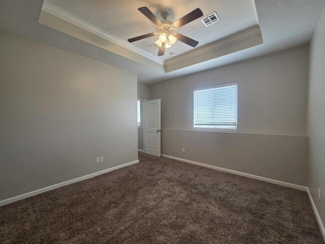 Building Photo - 404 Michaels Court