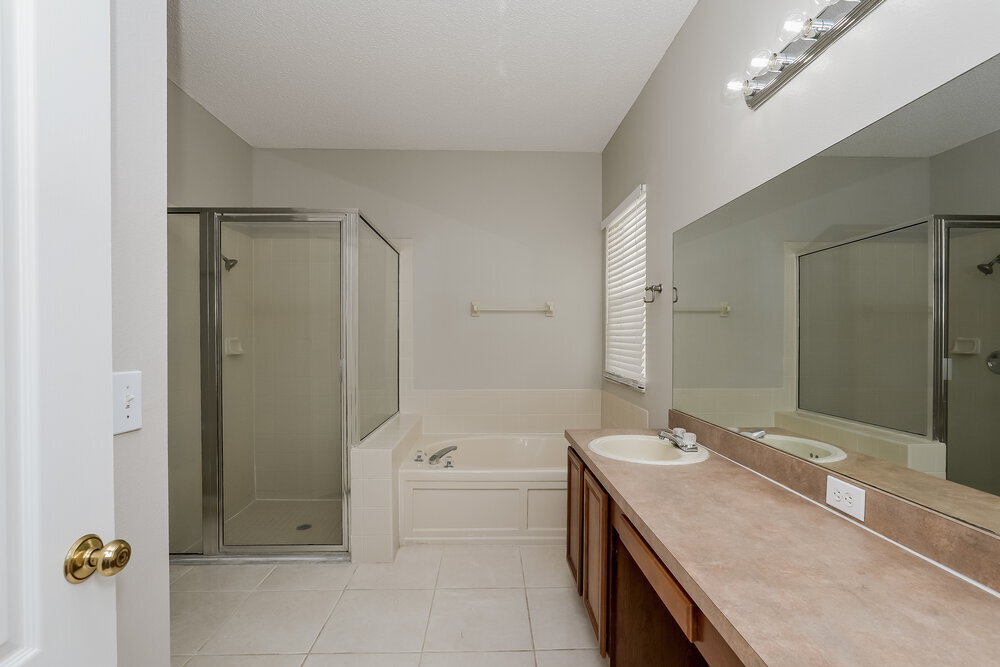 Building Photo - 1231 Loretto Cir