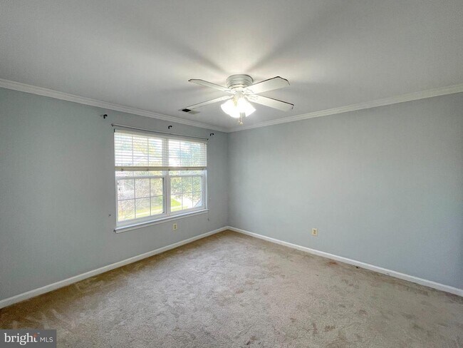 Building Photo - 20871 Freedom Run Dr