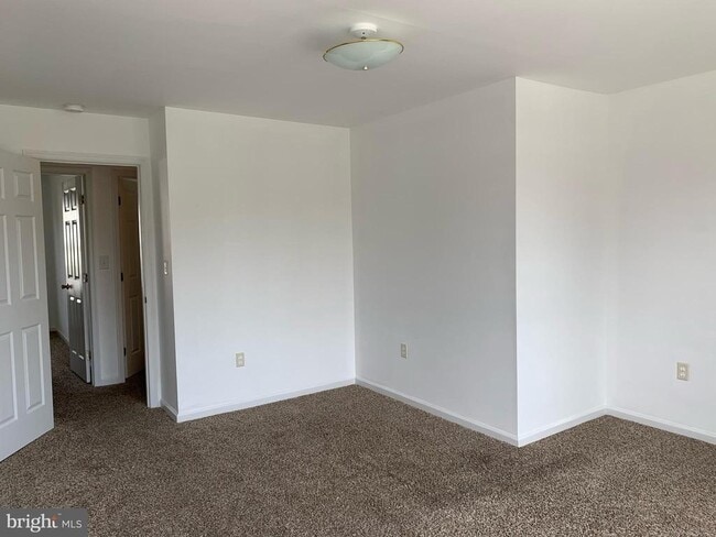 Building Photo - 616 W Martin St
