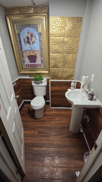 Building Photo - 1703 Monongahela Ave