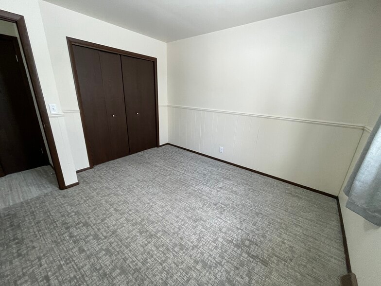 Building Photo - 484 W 30th St