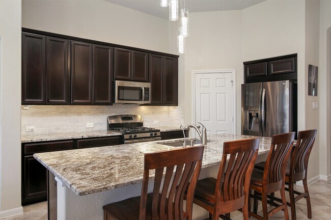 Building Photo - 4803 Ladona Ct