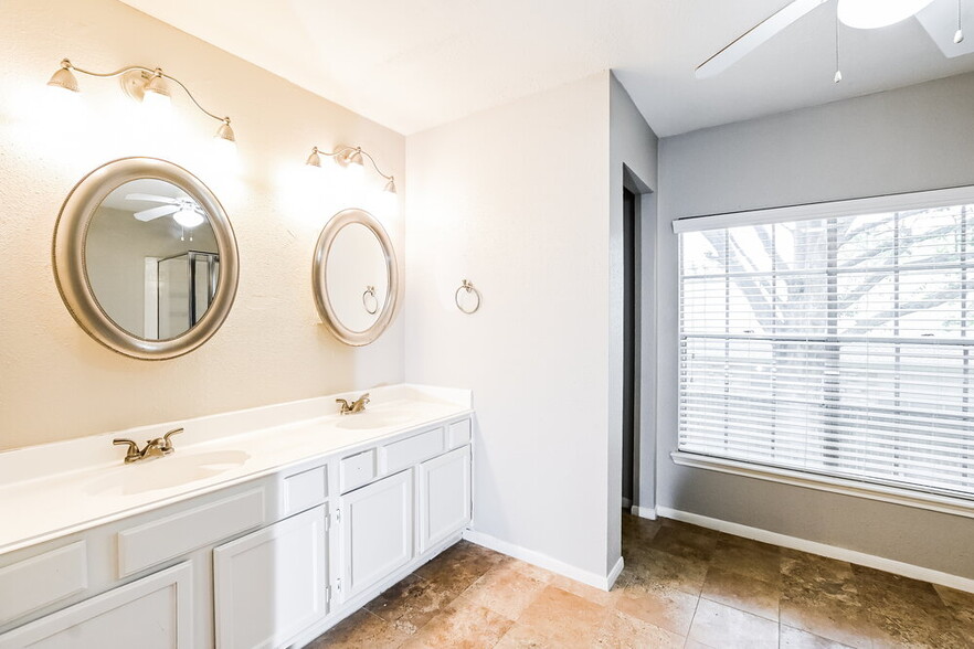 Building Photo - 10218 Ash Fork Dr